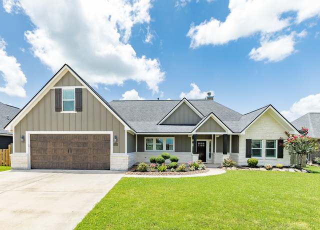 Property at 1533 N Blue Bonnet Ln, Angleton, TX 77515, 4 beds, 2 baths