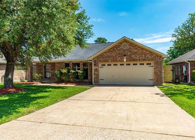 Property at 3014 County Road 855c, Alvin, TX 77511, 3 beds, 2 baths