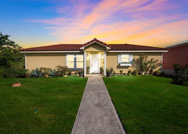 Property at 210 Debbie Ln, San Leon, TX 77539, 2 beds, 2 baths
