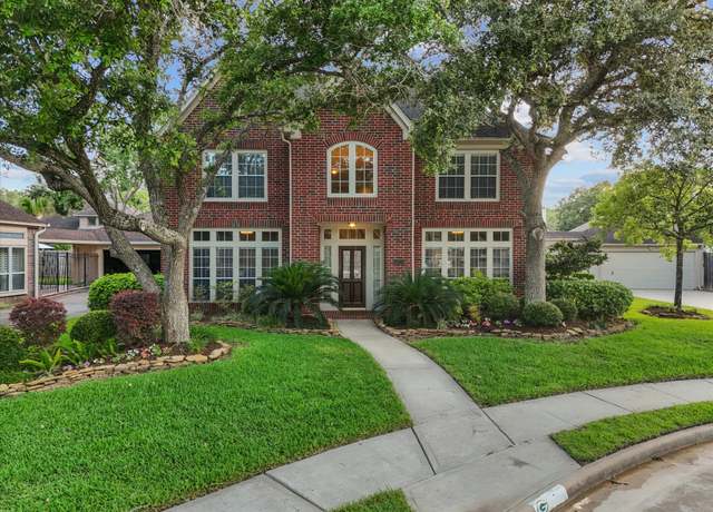 Property at 3823 Deer Grass Ct, Houston, TX 77059, 4 beds, 3.5 baths