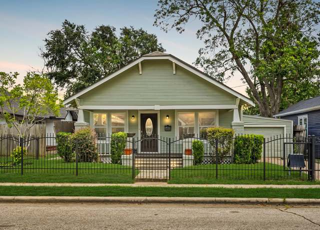 Property at 1133 E 14th St, Houston, TX 77009, 2 beds, 2 baths