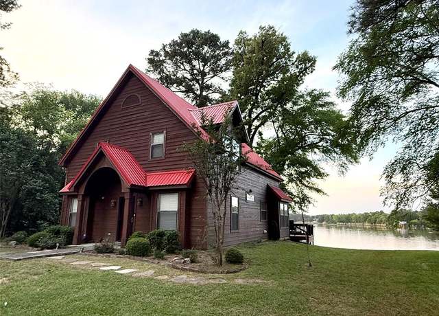 Property at 211 County Road 3119, Jacksonville, TX 75766, 3 beds, 2 baths