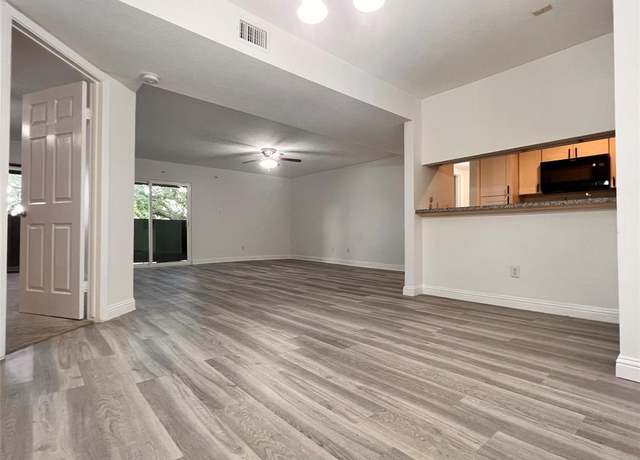 Property at 3005 Walnut Bend Ln #32, Houston, TX 77042, 2 beds, 2 baths