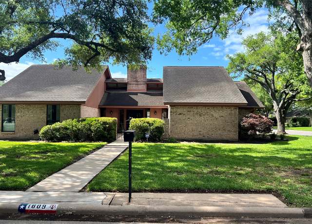 Property at 1809 Hawthorn Dr, Richmond, TX 77469, 3 beds, 2.5 baths