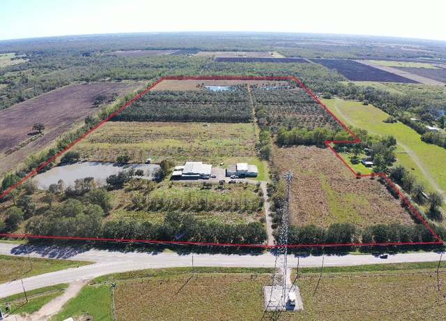 Property at 23111 Fm 1462 Rd, Damon, TX 77430