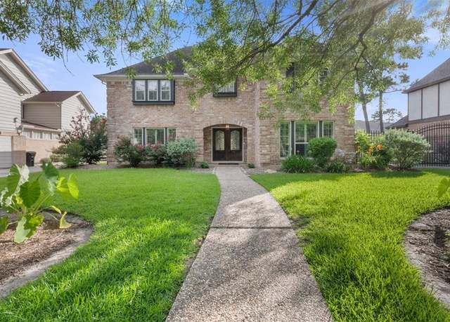 Property at 16611 Brenton Oaks Dr, Spring, TX 77379, 4 beds, 2.5 baths