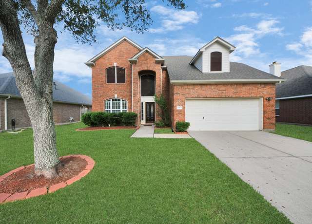 Property at 2504 Sunfire Ln, Pearland, TX 77584, 4 beds, 2.5 baths