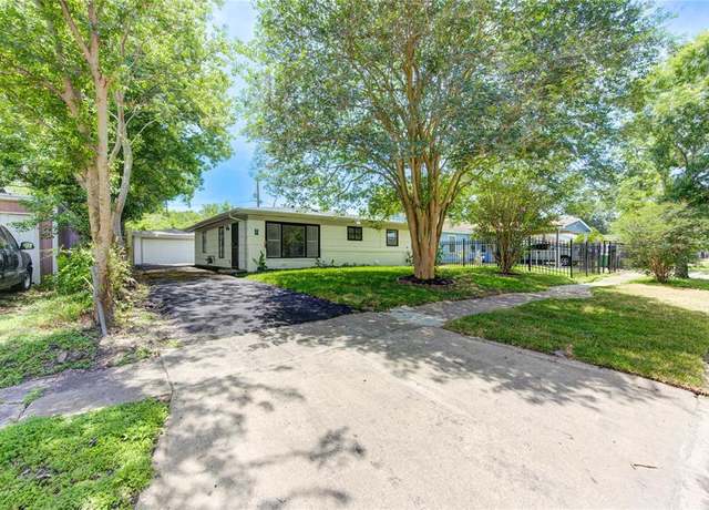Property at 4914 Pershing St, Houston, TX 77033, 3 beds, 2 baths