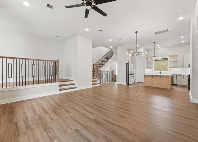 Property at 1946 Purswell Rd, Houston, TX 77055, 3 beds, 3.5 baths