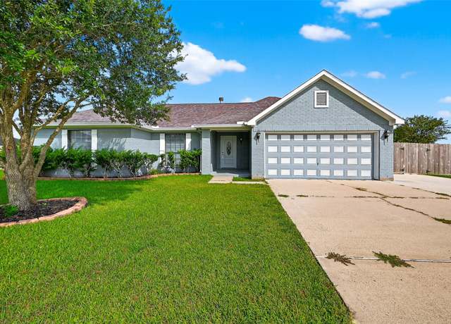Property at 11310 Audrey Dr, Needville, TX 77461, 3 beds, 2 baths