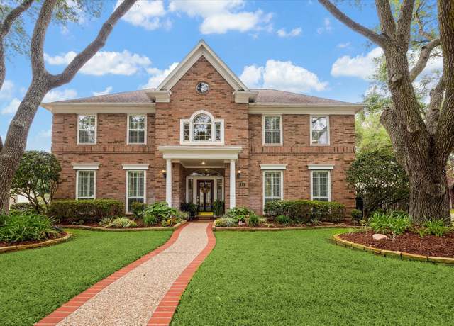 Property at 15 Rippling Creek Dr, Sugar Land, TX 77479, 5 beds, 3.5 baths