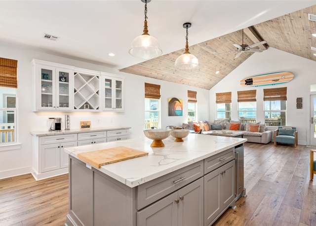 Property at 968 Pelican Ln, Crystal Beach, TX 77650, 3 beds, 2 baths