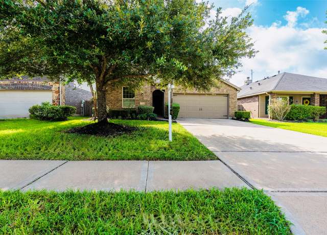 Property at 234 Golden Grain Dr, Rosenberg, TX 77469, 3 beds, 2 baths