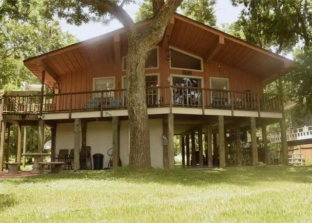 Property at 5781 County Road 961, Brazoria, TX 77422, 3 beds, 1 bath