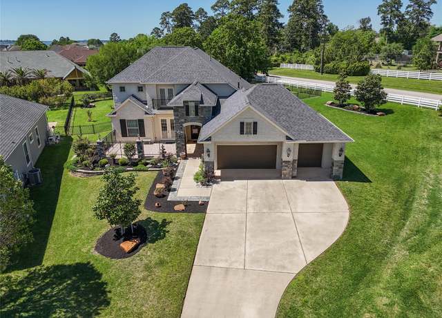 Property at 5924 Oak Leaf Ct, Conroe, TX 77304, 3 beds, 3.5 baths