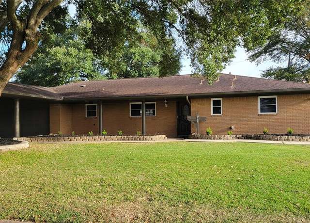 Property at 1008 N 31st St, Nederland, TX 77627, 3 beds, 2 baths