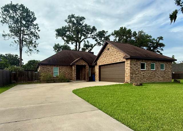 Property at 211 Prescott, West Columbia, TX 77486, 2 beds, 2 baths