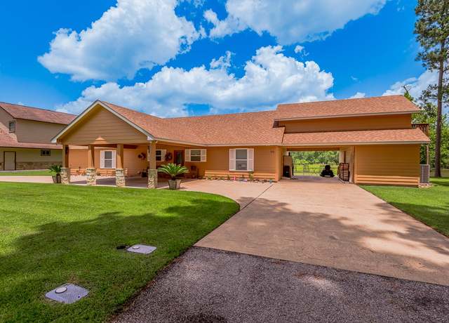 Property at 33 Lakeside, Trinity, TX 75862, 2 beds, 2 baths