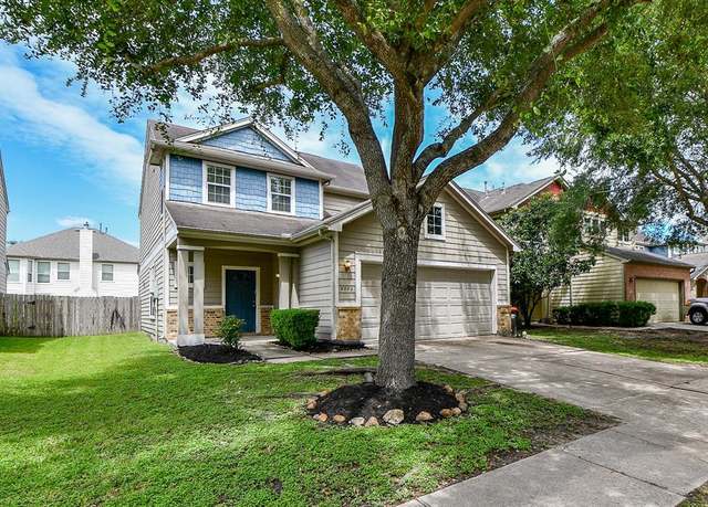 Property at 3002 Edgewick Elm St, Fresno, TX 77545, 3 beds, 2.5 baths