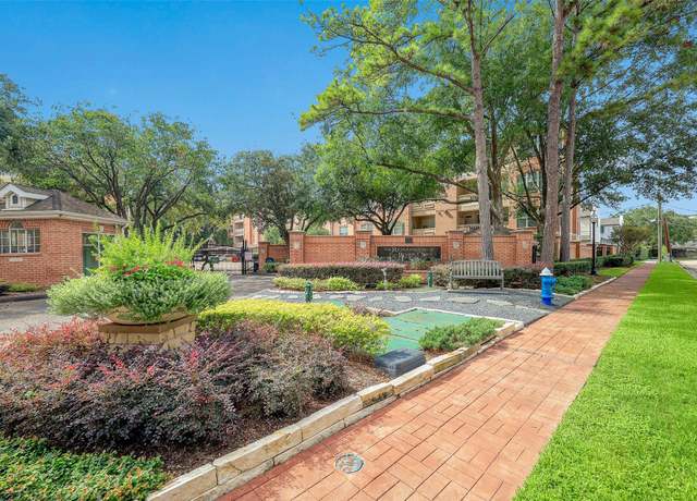Property at 2111 Welch St Unit A122, Houston, TX 77019, 2 beds, 1 bath