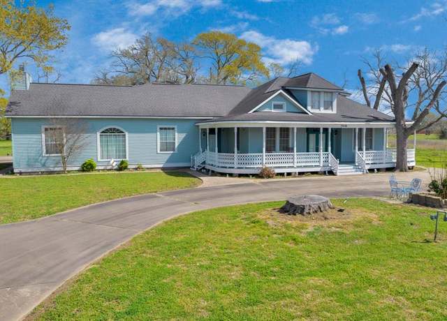 Property at 7018 Railroad St, Wallis, TX 77485, 3 beds, 3.5 baths