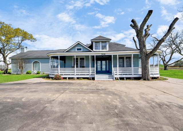 Property at 7018 Railroad St, Wallis, TX 77485, 3 beds, 3.5 baths