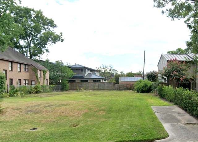 Property at 2131 Maroneal St, Houston, TX 77030