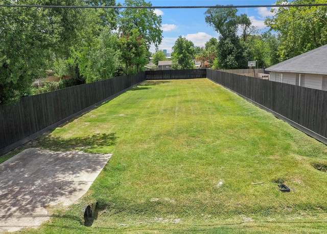 Property at 213 Sylvester Rd, Houston, TX 77009