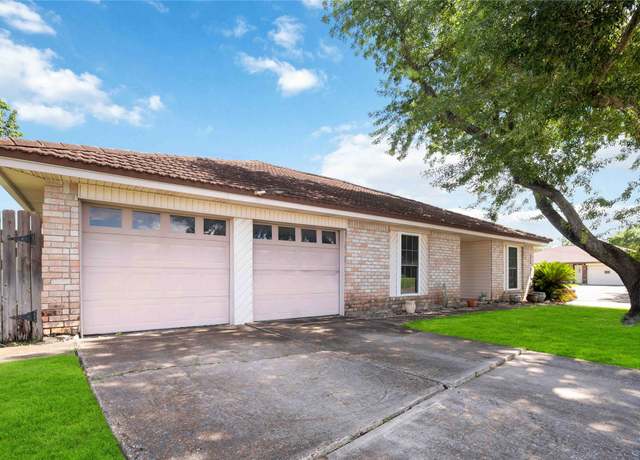Property at 2602 Pilgrims Point Dr, Webster, TX 77598, 3 beds, 3 baths
