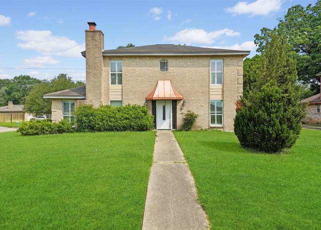 Property at 4522 Geneva Dr, Houston, TX 77066, 5 beds, 3.5 baths