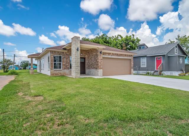 Property at 1107 W 2nd St, Freeport, TX 77541, 3 beds, 2 baths