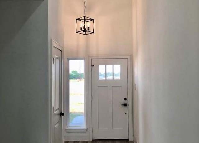 Property at 1734 Lantana Ln, El Campo, TX 77437, 3 beds, 2.5 baths