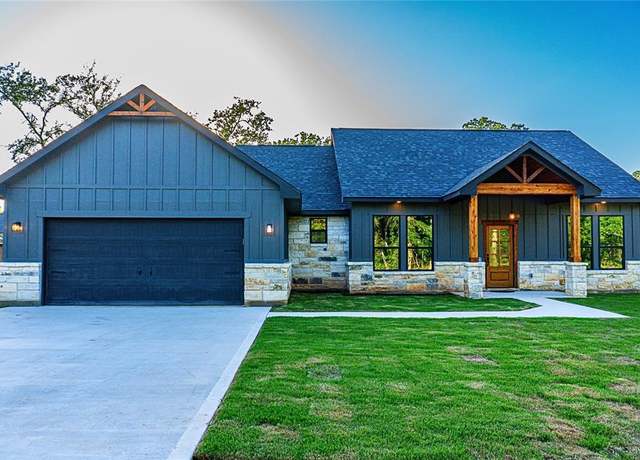 Property at 24994 Armagh St, Hempstead, TX 77445, 3 beds, 2.5 baths