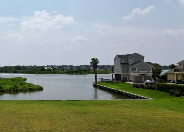 Property at 923 Davis Rd, League City, TX 77573
