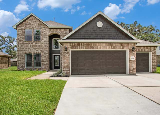 Property at 2239 Lakewood Dr, West Columbia, TX 77486, 4 beds, 2.5 baths