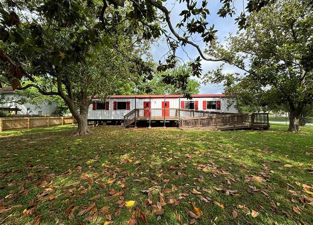 Property at 817 Walnut, Wharton, TX 77488, 2 beds, 1 bath