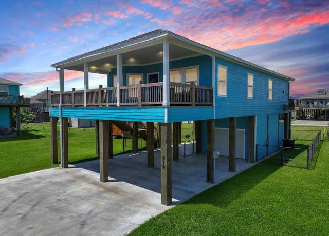 Property at 979 Fisherman Dr S, Crystal Beach, TX 77650, 3 beds, 2 baths