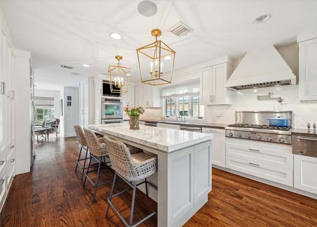 Property at 12419 Cobblestone Dr, Houston, TX 77024, 4 beds, 3.5 baths
