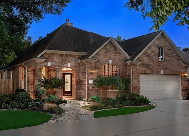 Property at 7 Sovereign Way, Conroe, TX 77384, 3 beds, 3.5 baths