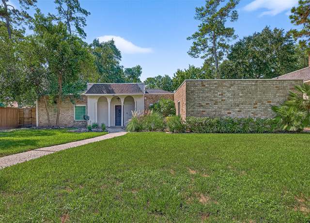 Property at 10519 Fawnview Dr, Houston, TX 77070, 4 beds, 2.5 baths