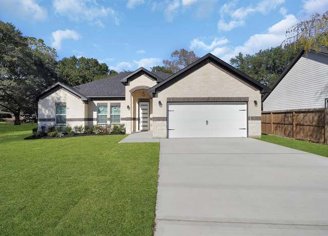 Property at 2506 Myrtle St, Waller, TX 77484, 4 beds, 2.5 baths