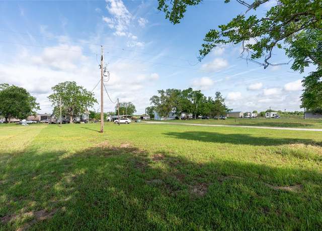 Property at 6936 Love Rd, Fulshear, TX 77441, 1 bath
