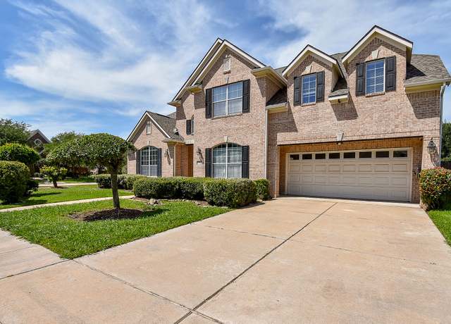 Property at 7003 Paxton Ct, Sugar Land, TX 77479, 5 beds, 4 baths