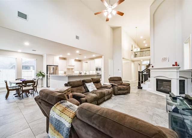 Property at 5722 Willow Park Terrace Ln, Porter, TX 77365, 4 beds, 3.5 baths