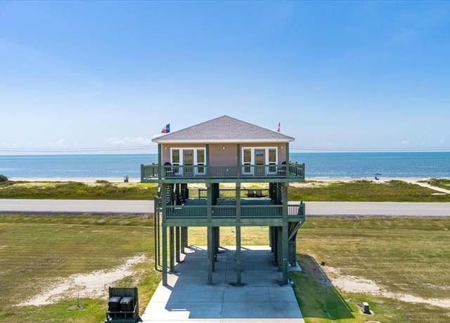 Property at 2518 Audubon Ave, Gilchrist, TX 77617, 2 beds, 2 baths