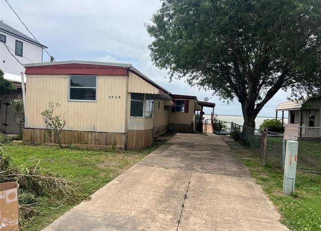 Property at 2938 Bay Oaks Harbor Dr, Baytown, TX 77523, 2 beds, 2 baths