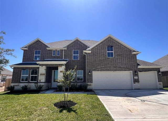 Property at 12915 Old Fashion Cir, Mont Belvieu, TX 77535, 4 beds, 3.5 baths