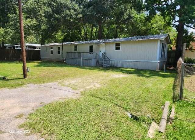 Property at 771 Impala Dr, Onalaska, TX 77360, 3 beds, 2 baths