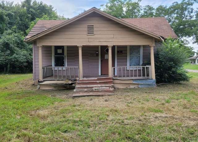 Property at 1065 11th St NE, Paris, TX 75460, 2 beds, 1 bath