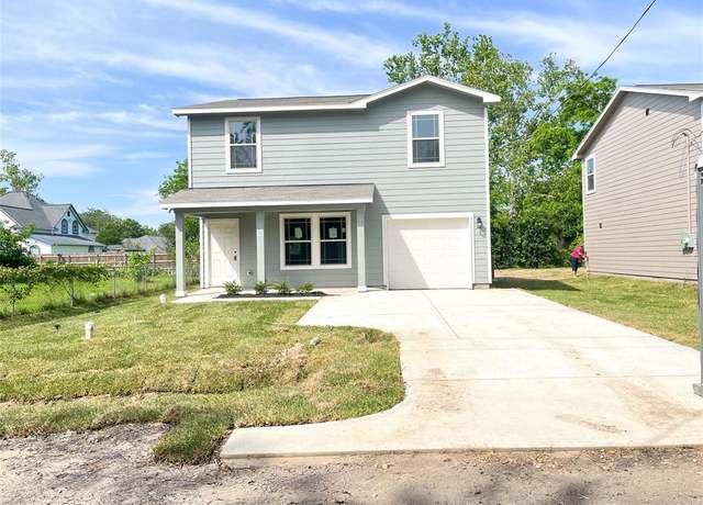 Property at 306 N Orange St, Sweeny, TX 77480, 4 beds, 2.5 baths